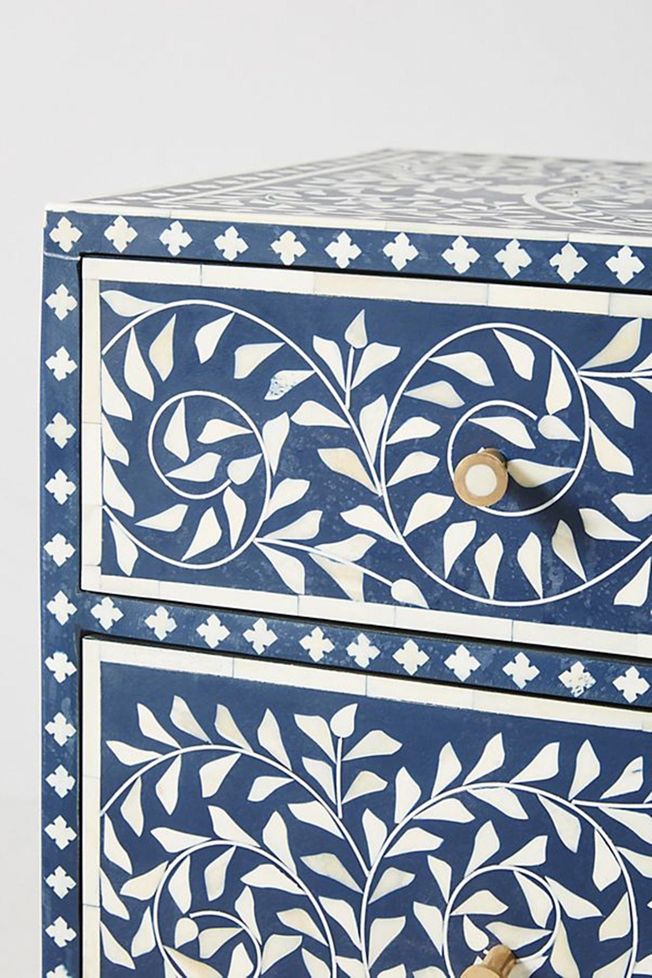 Santiago Inlay 6Dr Scroll Vine Chest - Grey